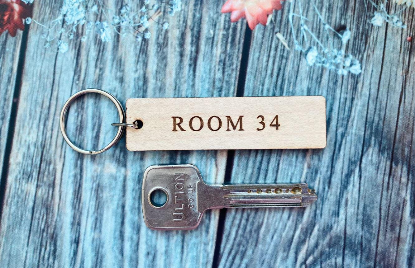 Personalised Keyring, Key Fob, Custom Hotel/Holiday Lets Keyrings, Shed, Car, Garage Key, KeyChain, Key Labs, Organisation