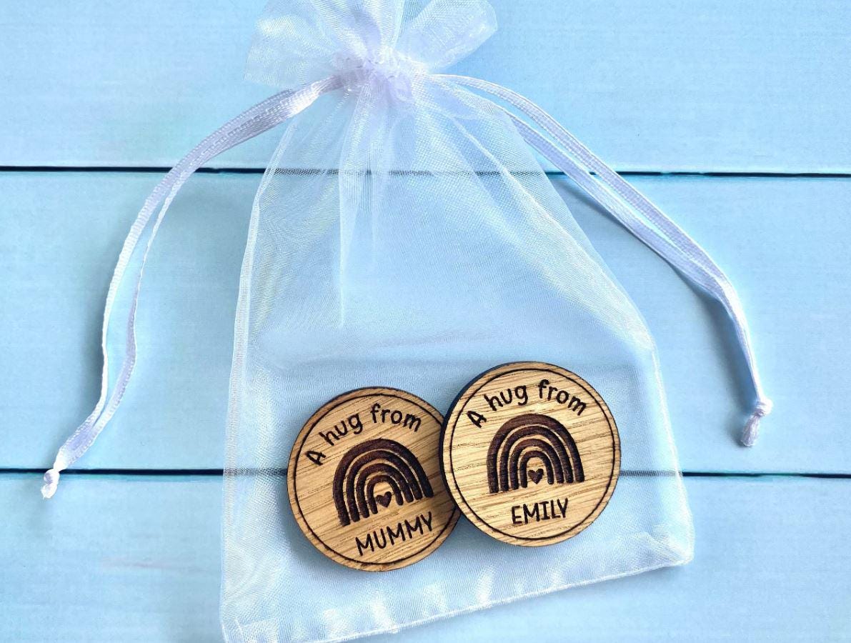 Personalised Wood Pocket Hug Token â€“ Brave Button - Back to School â€“ Starting School Gift â€“ Keepsake for Kids â€“ Engraved Unique Gift