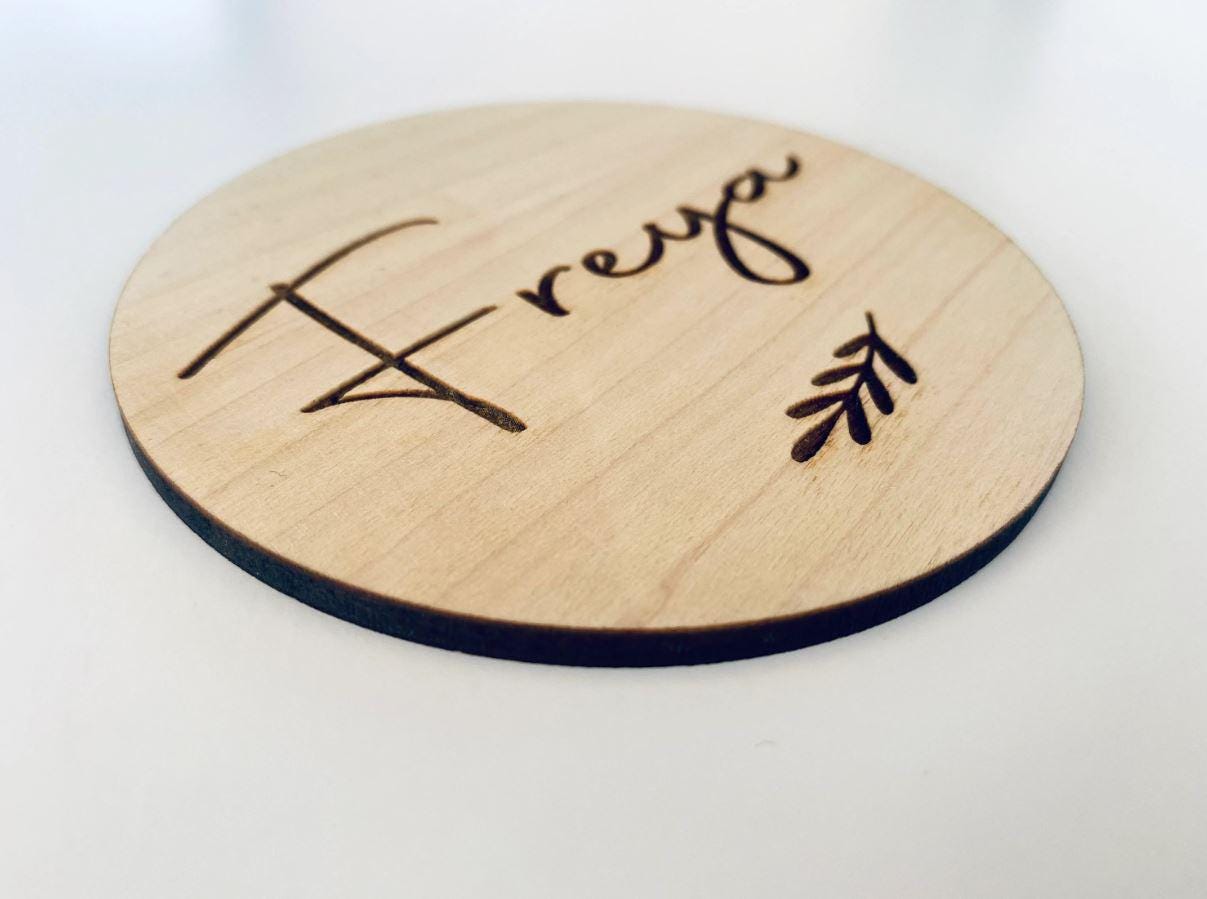 Baby Name Disc Announcement, Personalised Birth Announcement Disc Plaque, Engraved Baby Name Photo Prop, Wooden Birth Gift
