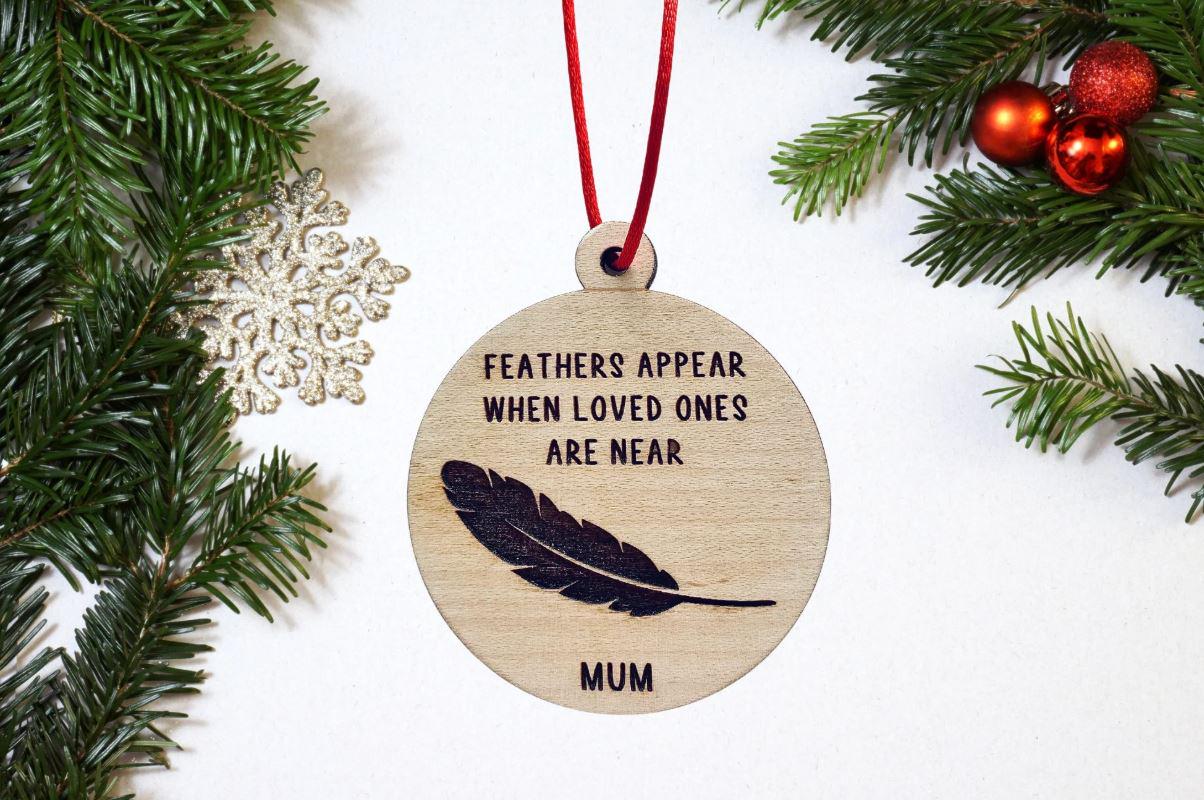 Personalised wood Feather Memorial Christmas Bauble: Family Remembrance, Xmas Tree Ornament, Memorial to Mum Dad Grandma Grandad Papa Friend