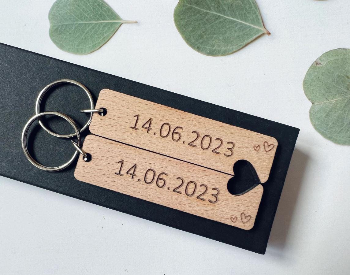 Matching Date Personalised wooden Keyrings, Wedding Anniversary Gift,  Wedding Present, For Couples, Valentines Day, First Christmas