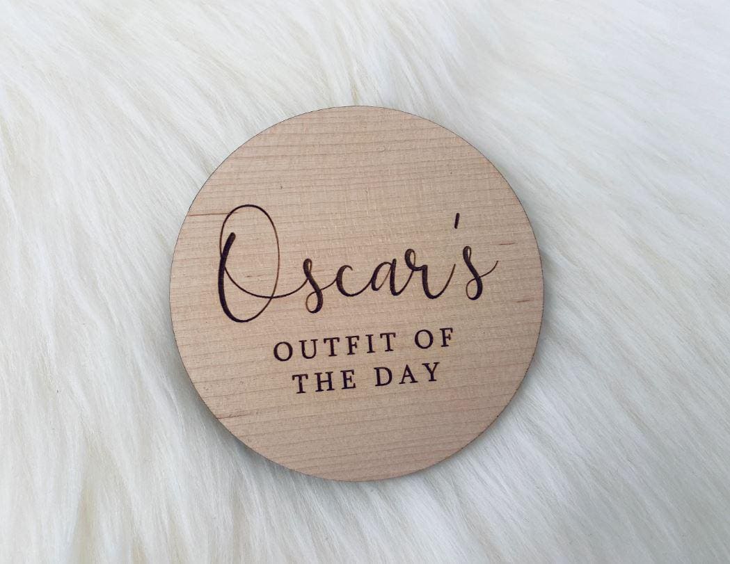 Baby Outfit Of The Day Disc, OOTD personalised plaque, baby clothes fashion, babies accessories, new baby gift, baby shower, baby name disc
